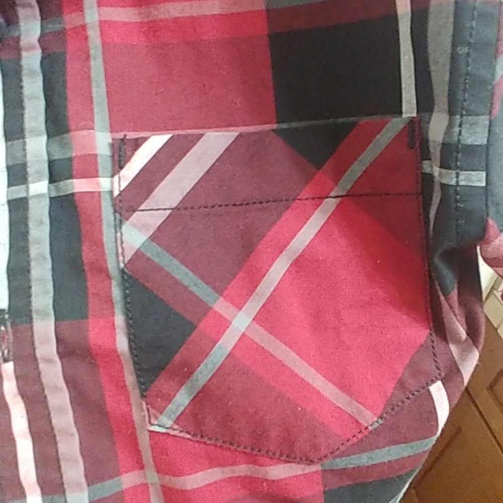 Shirt - Picture 2 of 4